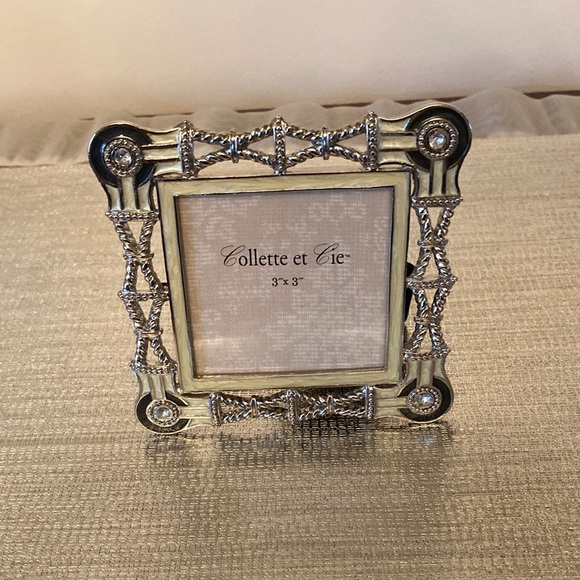 Other - NWOT Collette Et Cie Bejeweled Silver Tone Photo Frame